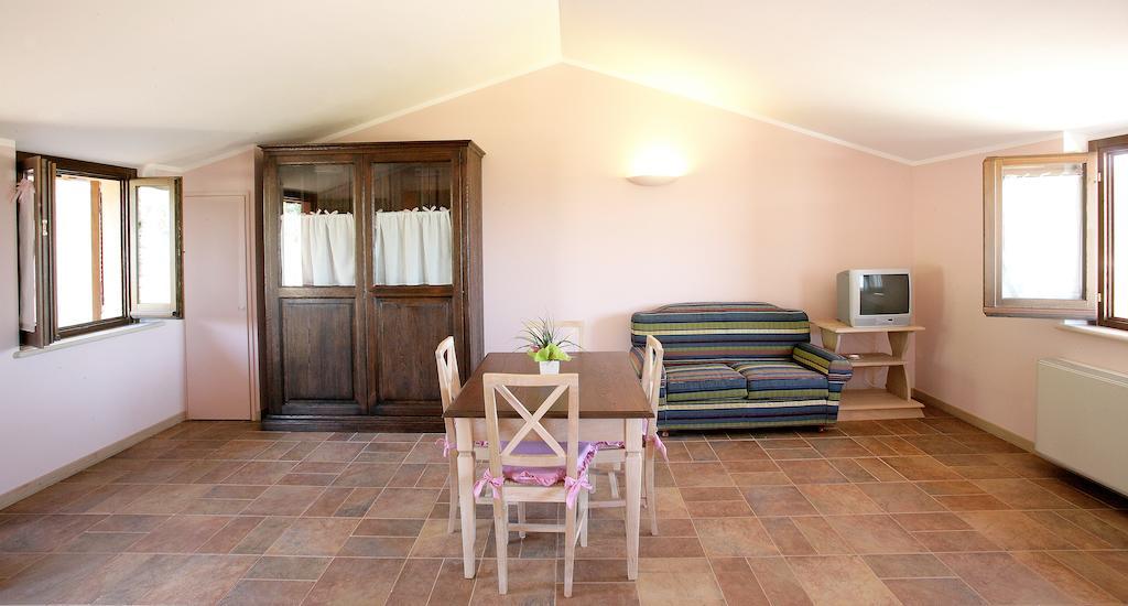 Country House Poggio Fiorito Asyż Pokój zdjęcie